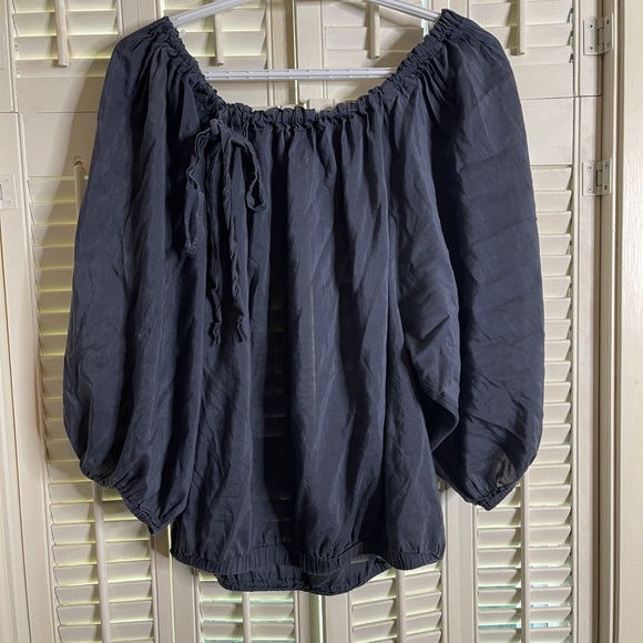 Navy Blouse - Picture 1 of 1